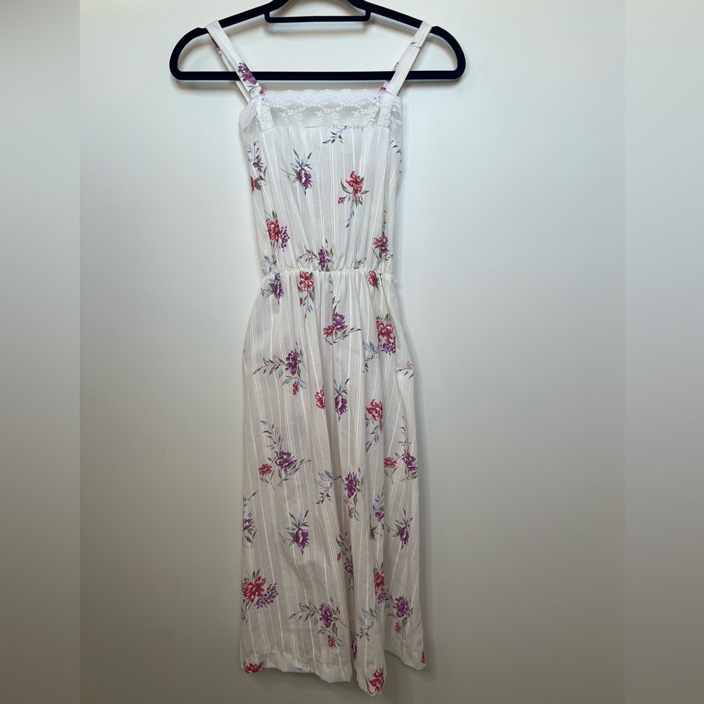 Vintage Lace Trimmed Floral Cotton Blend Dress